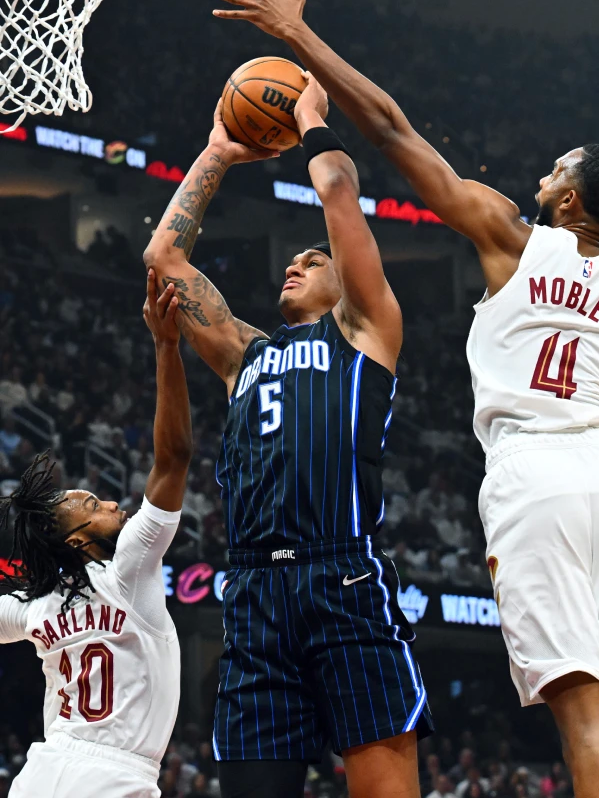 魔术横扫76人,利拉德扛起全队 魔术横扫76人,利拉德扛起全队