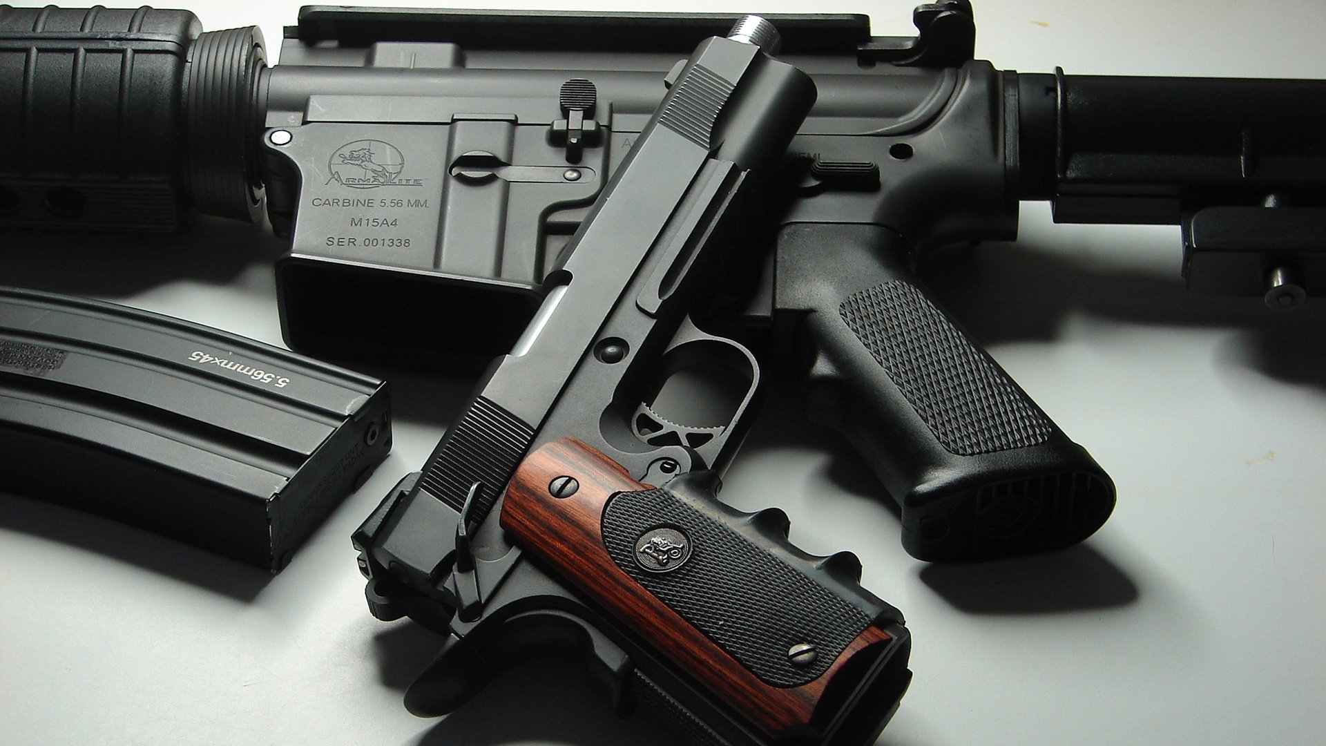 绿茵场上的双重奏，摩洛哥险胜荷兰的冷门之夜与本泽马的领袖凯歌